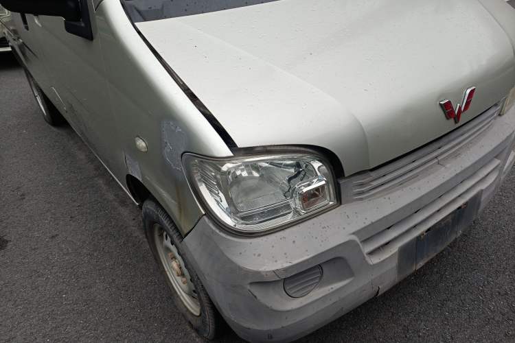 Used Wuling Zhiguang 2013 1.0L Practical Version Right Front Headlight