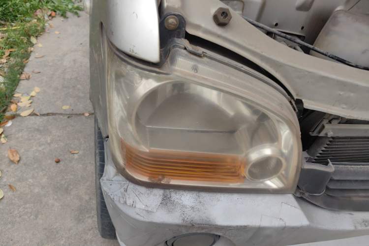 Used Wuling Zhiguang 2013 1.0L Practical Version Right Front Headlight