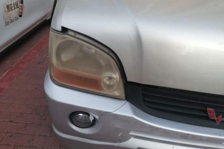 Used Wuling Zhiguang 2013 1.0L Practical Version Right Front Headlight
