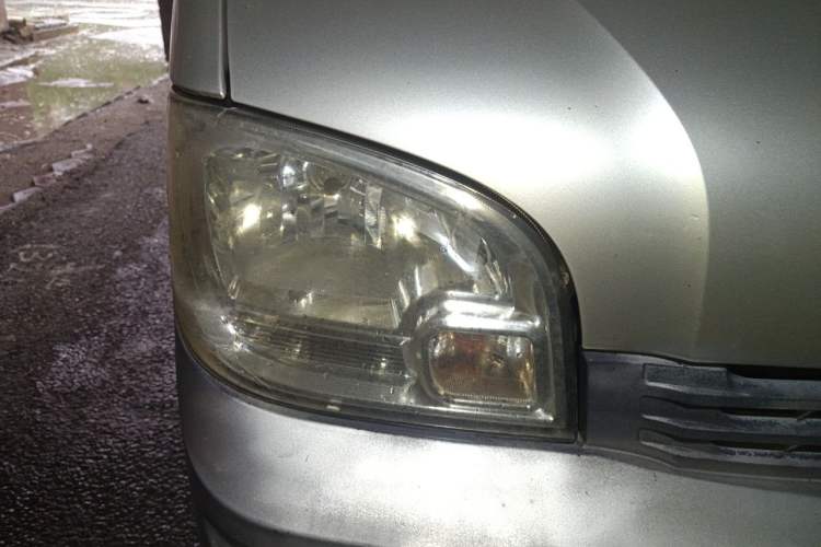 Used Wuling Zhiguang 2013 1.0L Practical Version Right Front Headlight