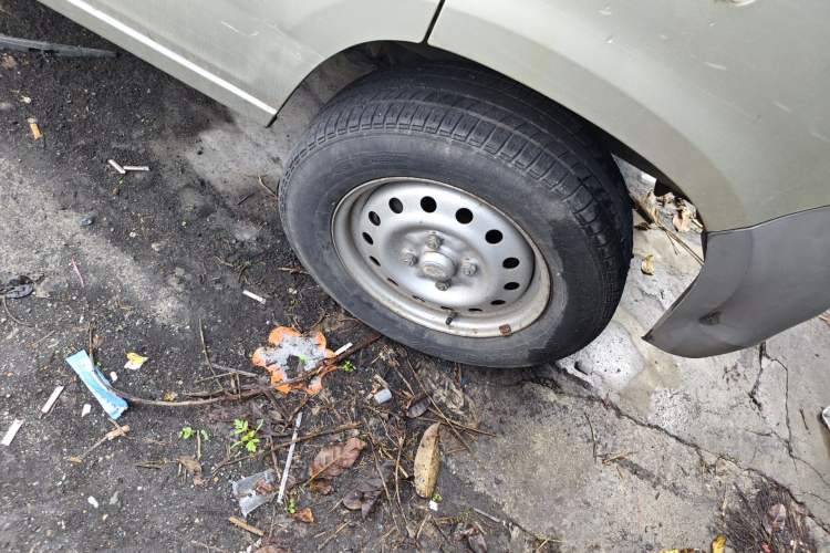 Used Wuling Zhiguang 2013 1.0L Practical Version Right Front Wheel Hub