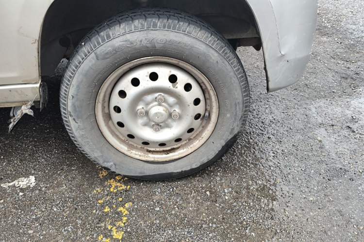 Used Wuling Zhiguang 2013 1.0L Practical Version Right Front Wheel Hub