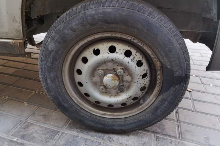 Used Wuling Zhiguang 2013 1.0L Base Version Right Front Wheel Hub