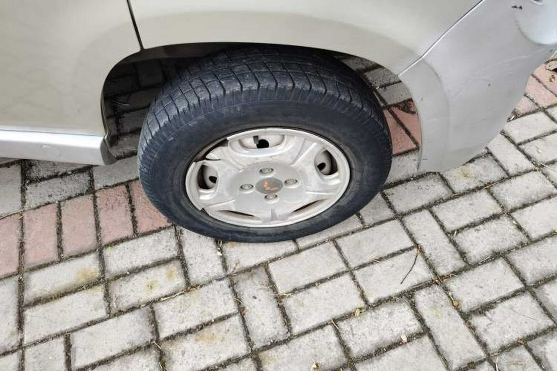 Used Wuling Zhiguang 2013 1.0L Base Version Right Front Wheel Hub