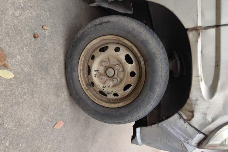 Used Wuling Zhiguang 2013 1.0L Practical Version Right Front Wheel Hub