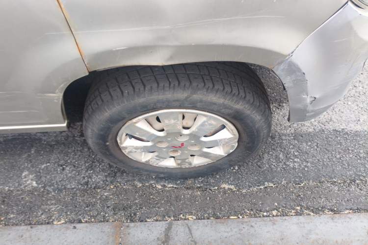 Used Wuling Zhiguang 2013 1.0L Base Version Right Front Wheel Hub