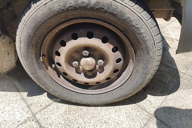 Used Wuling Zhiguang 2013 1.0L Base Version Right Front Wheel Hub