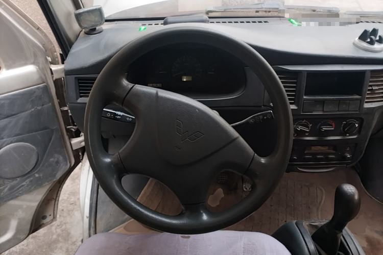 Used Wuling Zhiguang 2013 1.0L Practical Version Steering Wheel