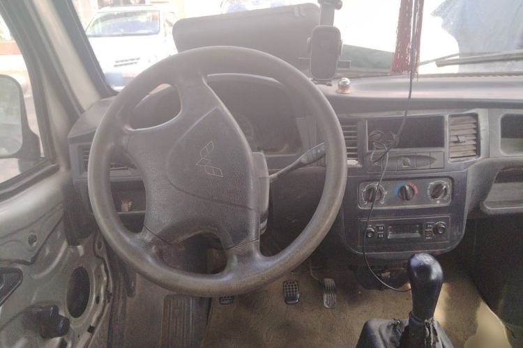 Used Wuling Zhiguang 2013 1.0L Practical Version Steering Wheel