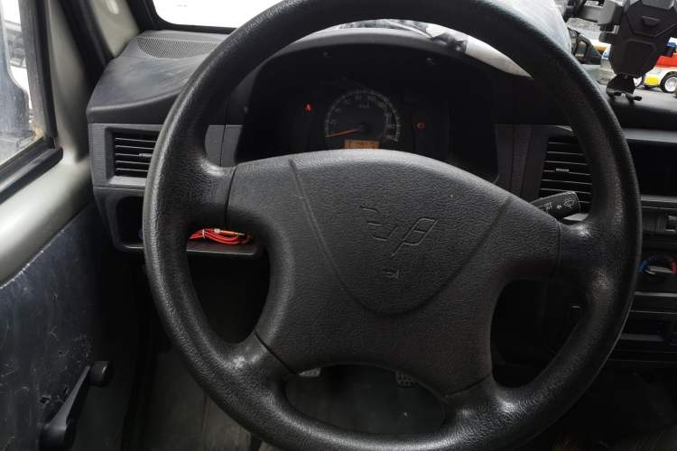Used Wuling Zhiguang 2013 1.0L Practical Version Steering Wheel