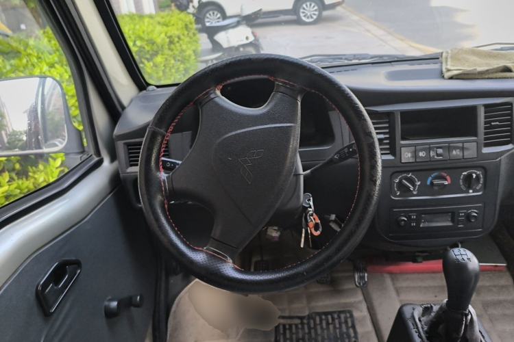 Used Wuling Zhiguang 2013 1.0L Practical Version Steering Wheel