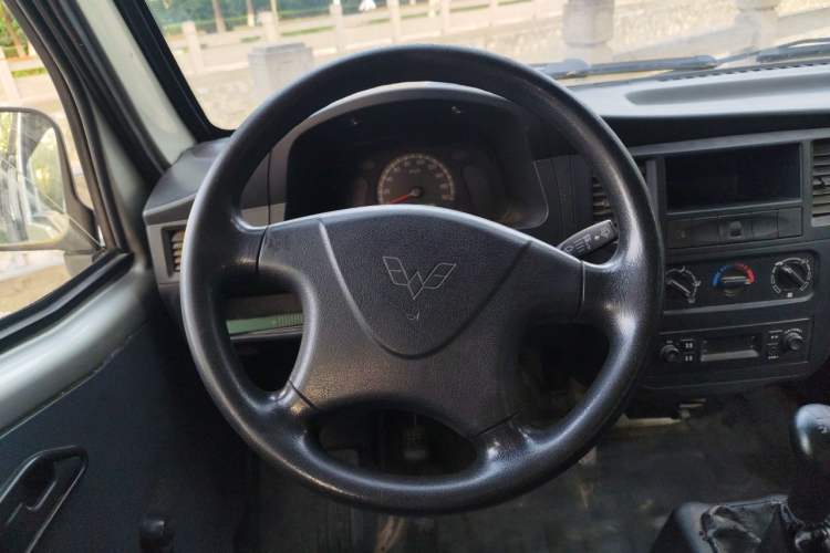 Used Wuling Zhiguang 2013 1.0L Practical Version Steering Wheel