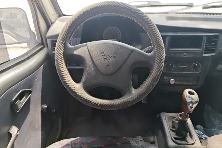 Used Wuling Zhiguang 2013 1.0L Practical Version Steering Wheel