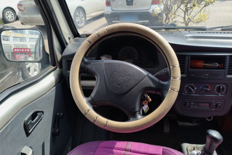 Used Wuling Zhiguang 2013 1.0L Practical Version Steering Wheel
