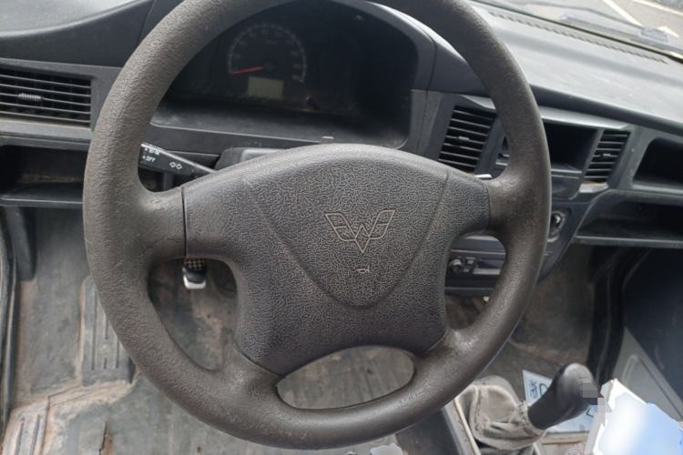 Used Wuling Zhiguang 2013 1.0L Practical Version Steering Wheel