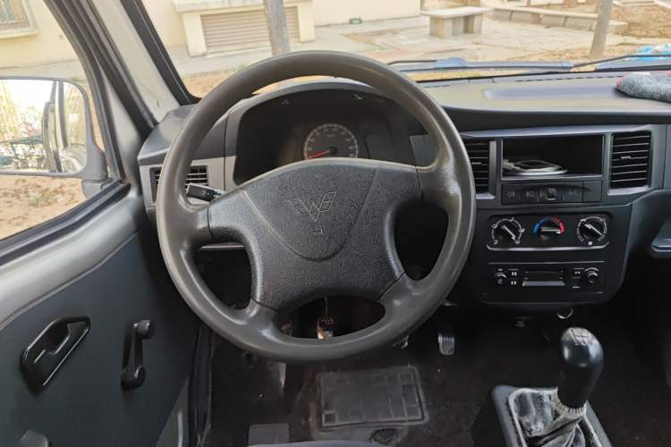 Used Wuling Zhiguang 2013 1.0L Practical Version Steering Wheel