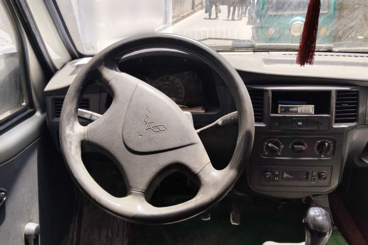 Used Wuling Zhiguang 2013 1.0L Practical Version Steering Wheel