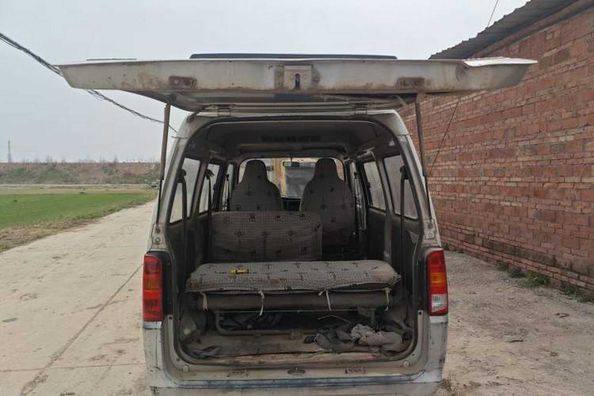 Used Wuling Zhiguang 2013 1.0L Practical Version Trunk