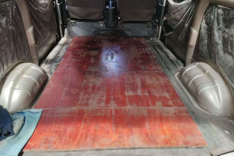 Used Wuling Zhiguang 2013 1.0L Practical Version Trunk