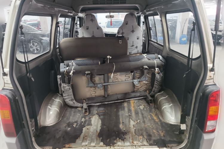 Used Wuling Zhiguang 2013 1.0L Practical Version Trunk