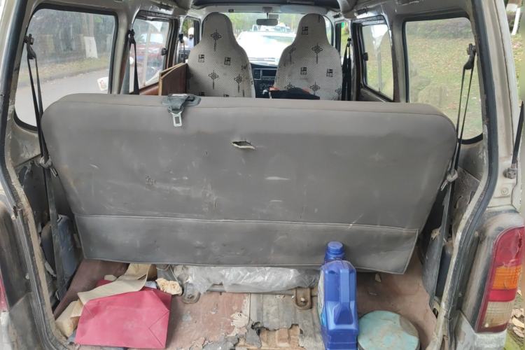 Used Wuling Zhiguang 2013 1.0L Practical Version Trunk