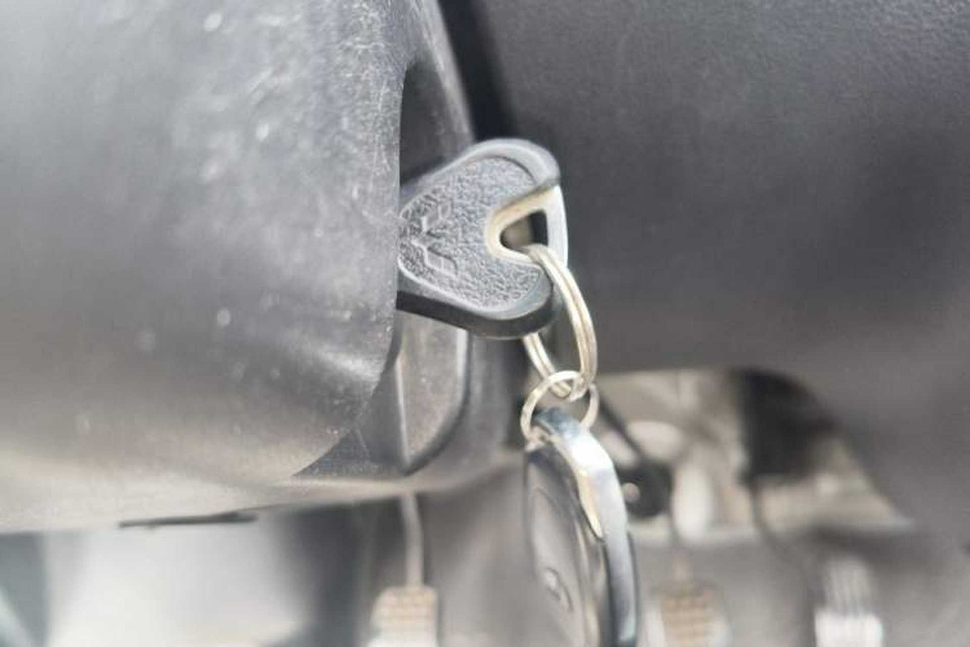 Used Wuling Zhiguang 2013 1.0L Practical Version Vehicle Key