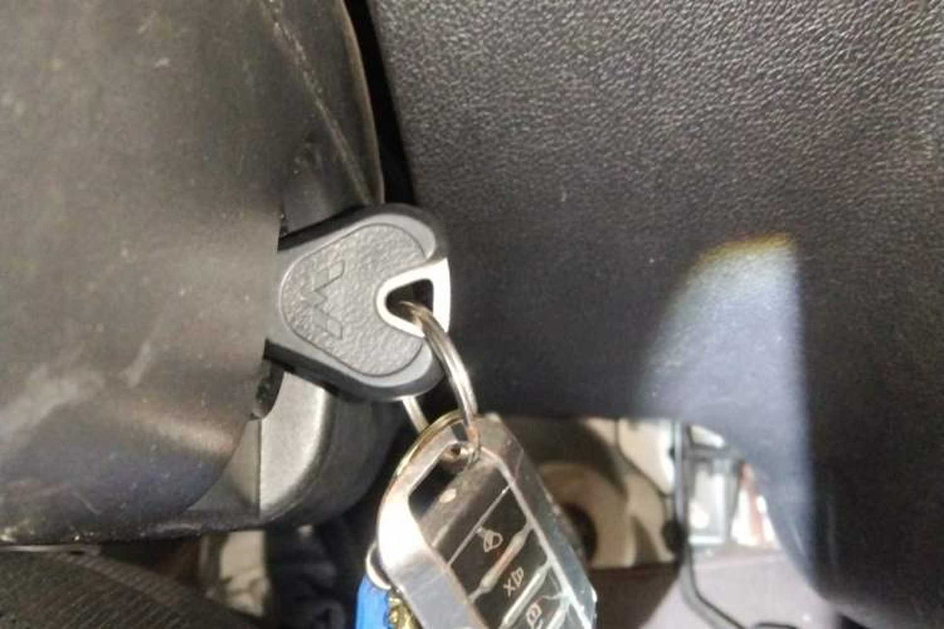 Used Wuling Zhiguang 2013 1.0L Practical Version Vehicle Key
