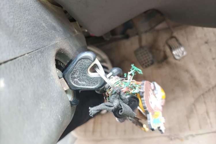 Used Wuling Zhiguang 2013 1.0L Practical Version Vehicle Key