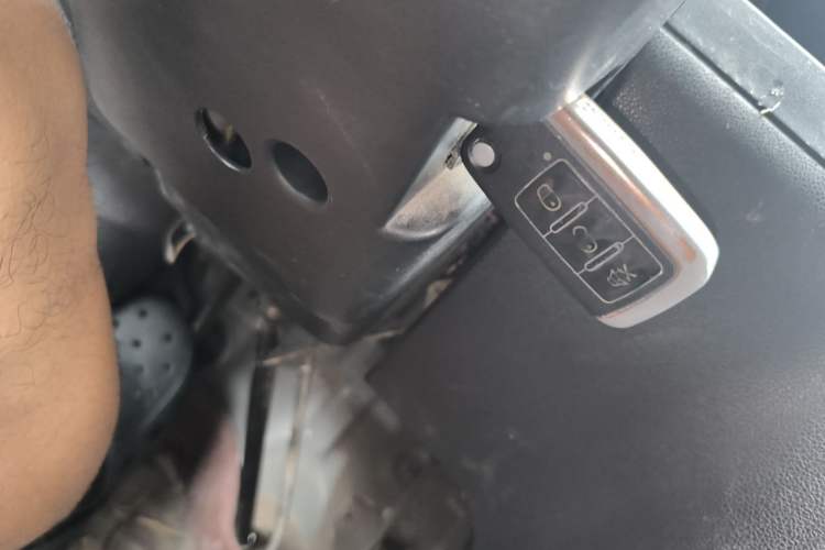 Used Wuling Zhiguang 2013 1.0L Practical Version Vehicle Key