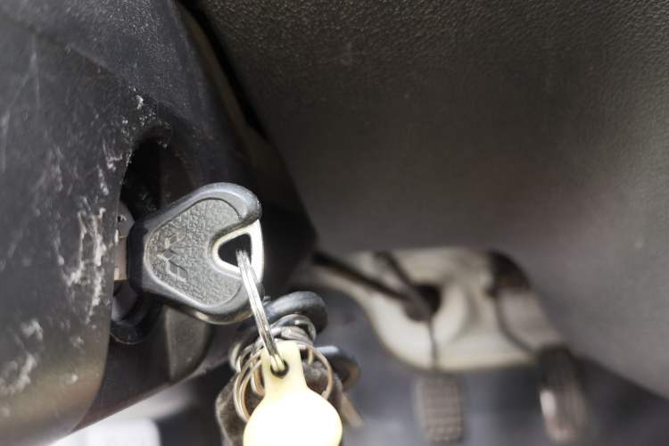 Used Wuling Zhiguang 2013 1.0L Practical Version Vehicle Key
