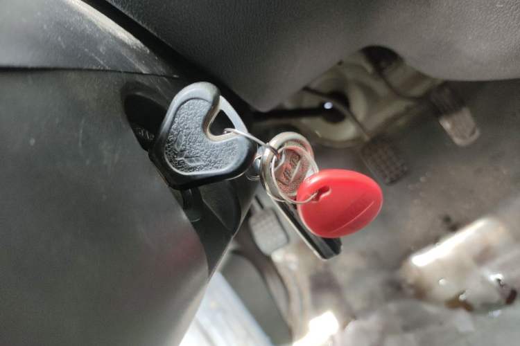 Used Wuling Zhiguang 2013 1.0L Practical Version Vehicle Key