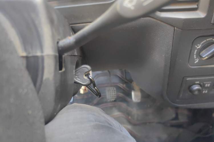 Used Wuling Zhiguang 2013 1.0L Practical Version Vehicle Key