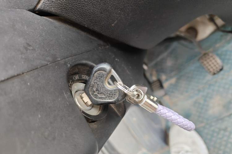 Used Wuling Zhiguang 2013 1.0L Practical Version Vehicle Key