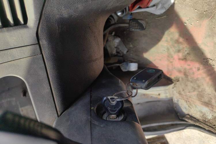 Used Wuling Zhiguang 2013 1.0L Practical Version Vehicle Key