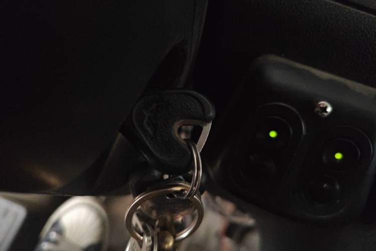 Used Wuling Zhiguang 2013 1.0L Practical Version Vehicle Key