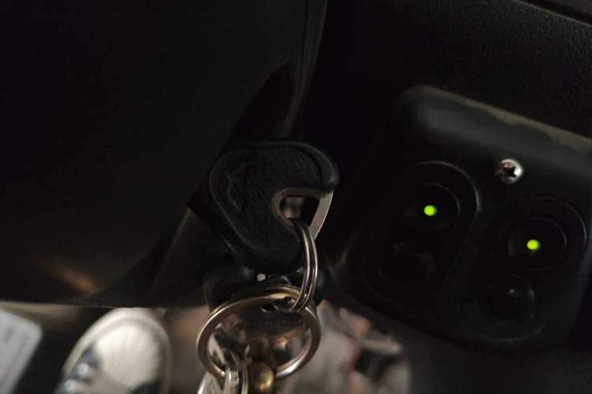 Used Wuling Zhiguang 2013 1.0L Practical Version Vehicle Key