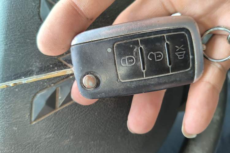 Used Wuling Zhiguang 2013 1.0L Practical Version Vehicle Key