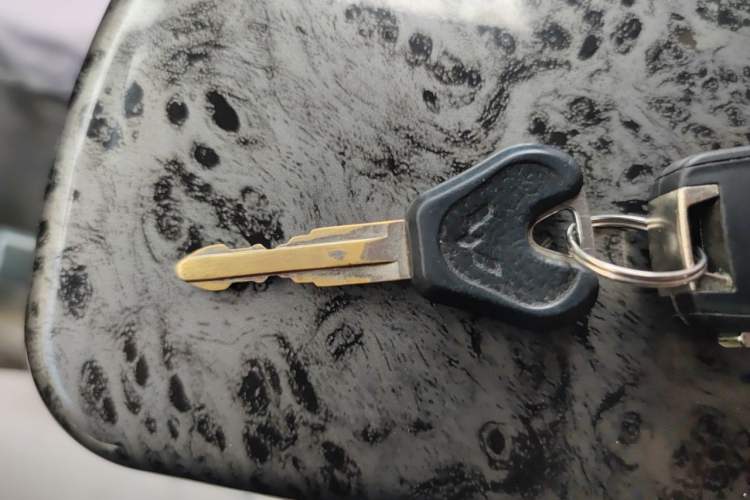 Used Wuling Zhiguang 2013 1.0L Practical Version Vehicle Key