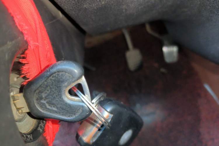 Used Wuling Zhiguang 2013 1.0L Practical Version Vehicle Key