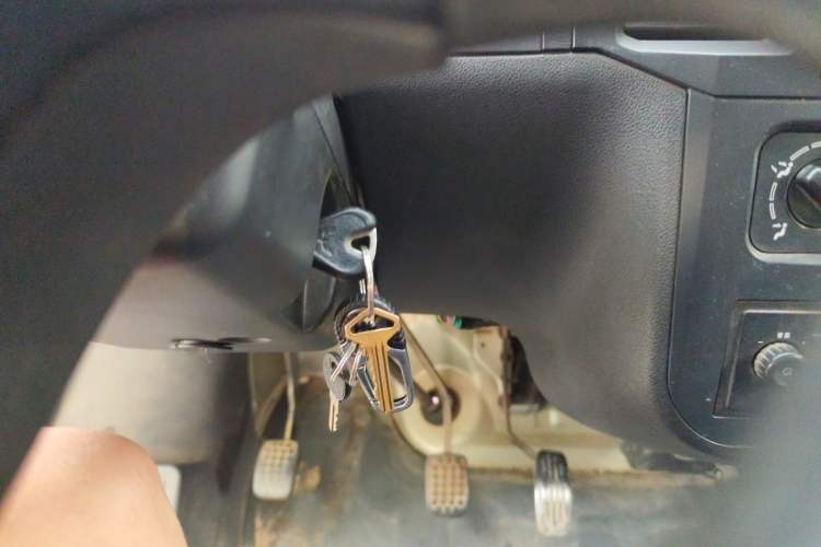 Used Wuling Zhiguang 2013 1.0L Practical Version Vehicle Key