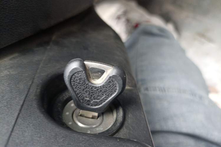 Used Wuling Zhiguang 2013 1.0L Practical Version Vehicle Key
