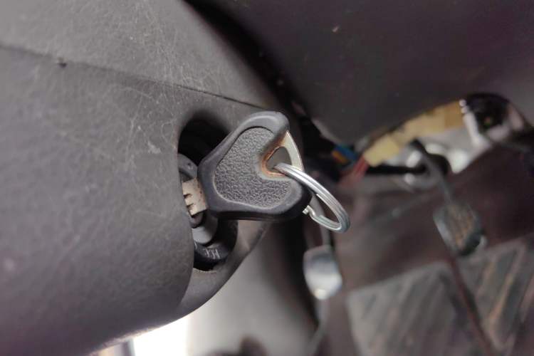 Used Wuling Zhiguang 2013 1.0L Practical Version Vehicle Key