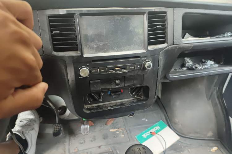 Used Wuling Zhiguang 2013 1.0L Practical Version Audio And AC Panel