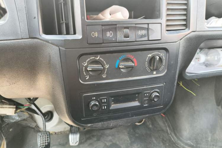 Used Wuling Zhiguang 2013 1.0L Base Version Audio And AC Panel