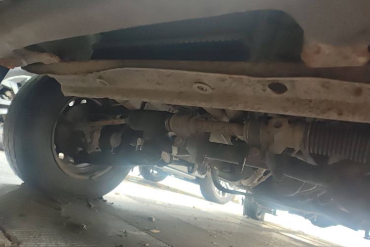 Used Wuling Zhiguang 2013 1.0L Practical Version Chassis Front