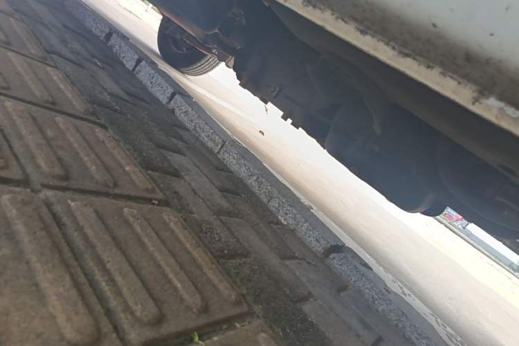 Used Wuling Zhiguang 2013 1.0L Practical Version Chassis Front Right