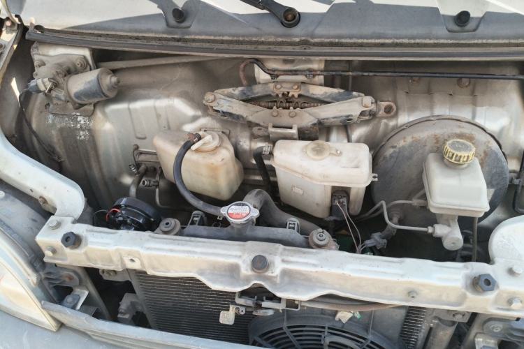 Used Wuling Zhiguang 2013 1.0L Base Version Engine Bay
