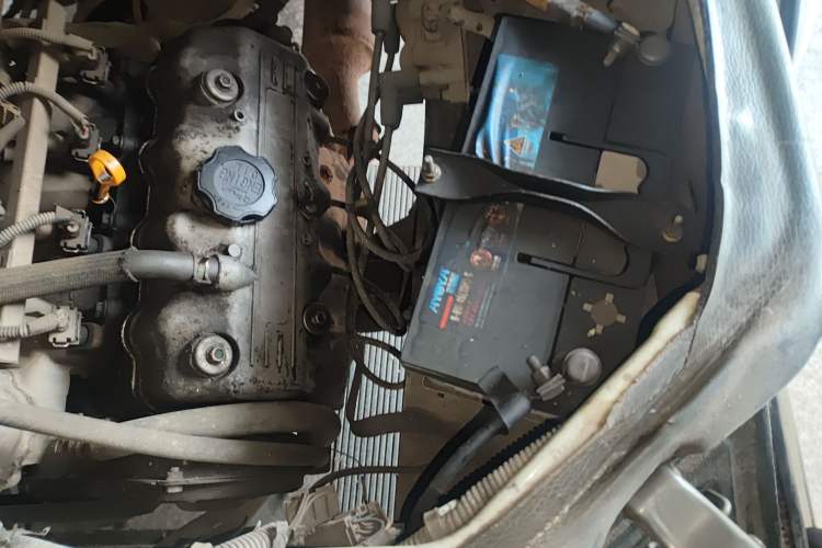 Used Wuling Zhiguang 2013 1.0L Practical Version Engine Bay Right