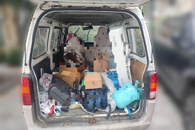Used Wuling Zhiguang 2013 1.0L Practical Version Trunk