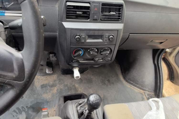 Used Wuling Zhiguang 2013 1.0L Base Version Audio And AC Panel